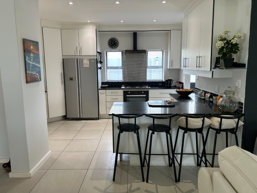 3 Bedroom Property for Sale in Blue Mountain Village Western Cape